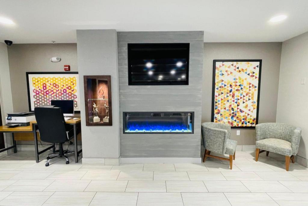 Holiday Inn Express Hotel & Suites Grand Island By Ihg Esterno foto
