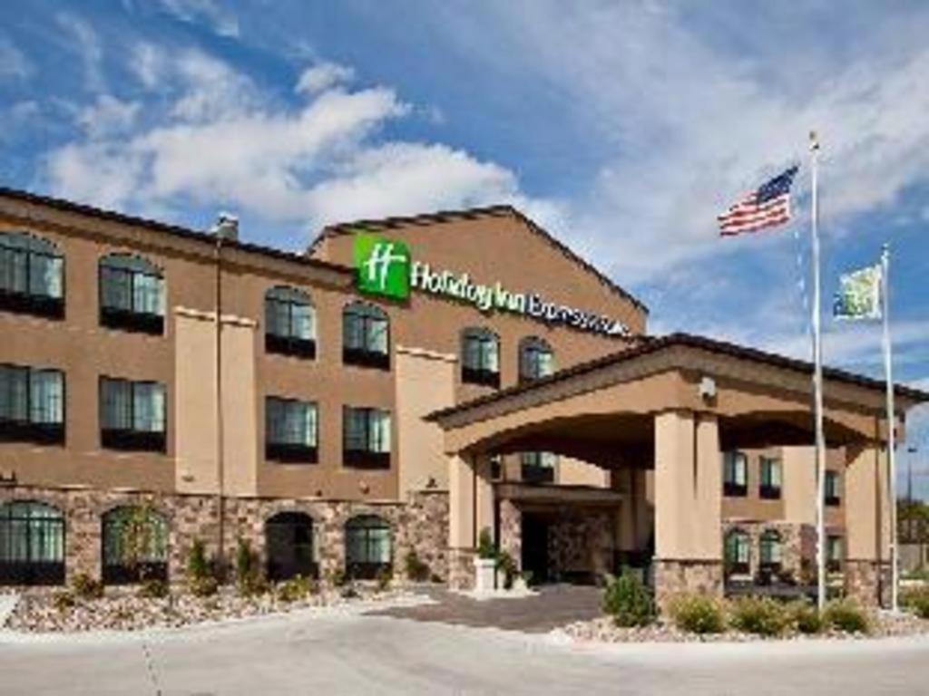 Holiday Inn Express Hotel & Suites Grand Island By Ihg Esterno foto