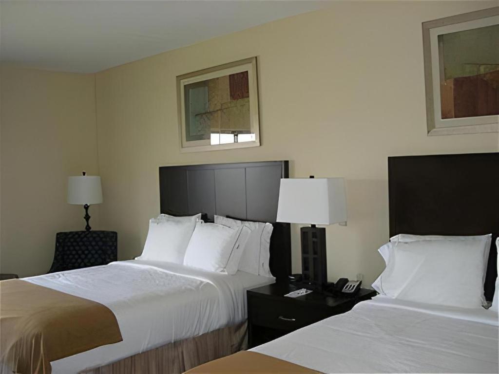 Holiday Inn Express Hotel & Suites Grand Island By Ihg Esterno foto