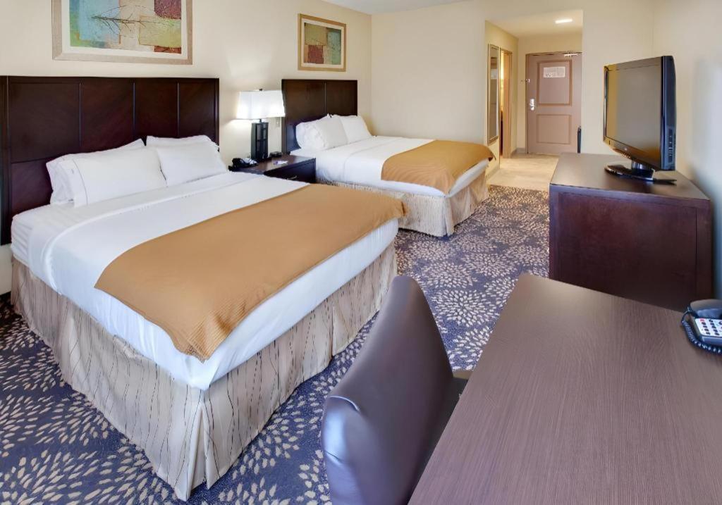 Holiday Inn Express Hotel & Suites Grand Island By Ihg Esterno foto