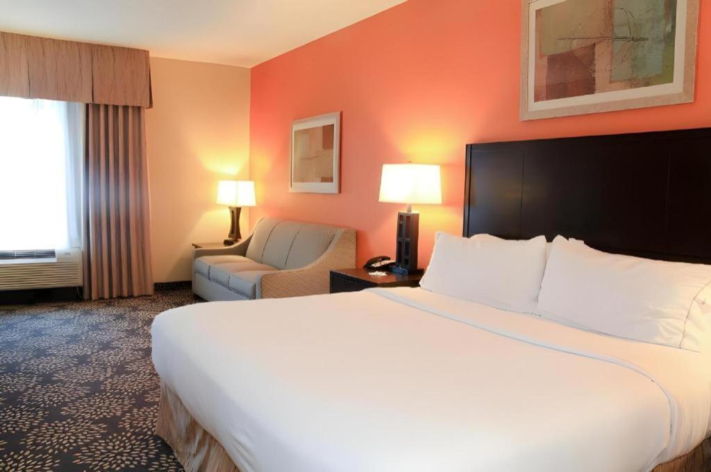 Holiday Inn Express Hotel & Suites Grand Island By Ihg Esterno foto