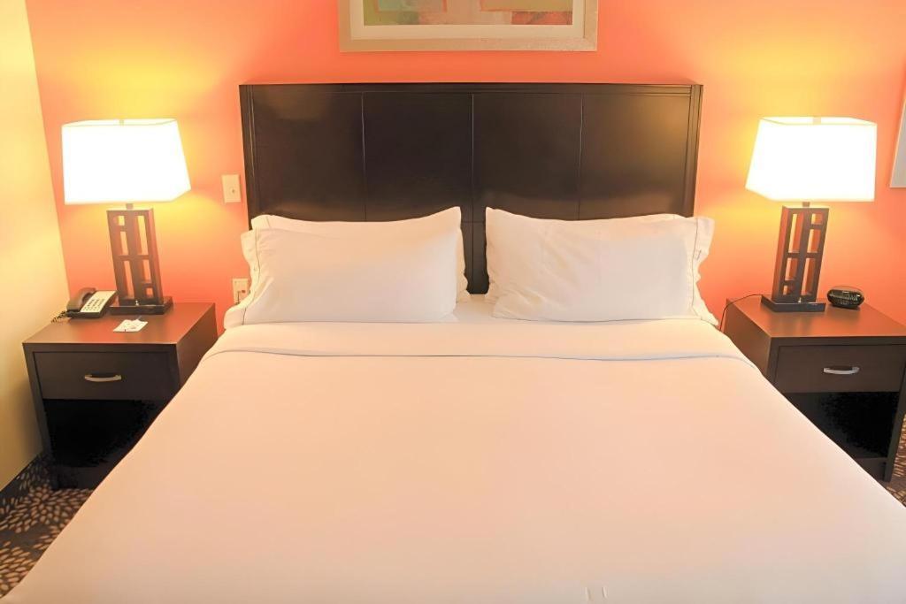Holiday Inn Express Hotel & Suites Grand Island By Ihg Esterno foto