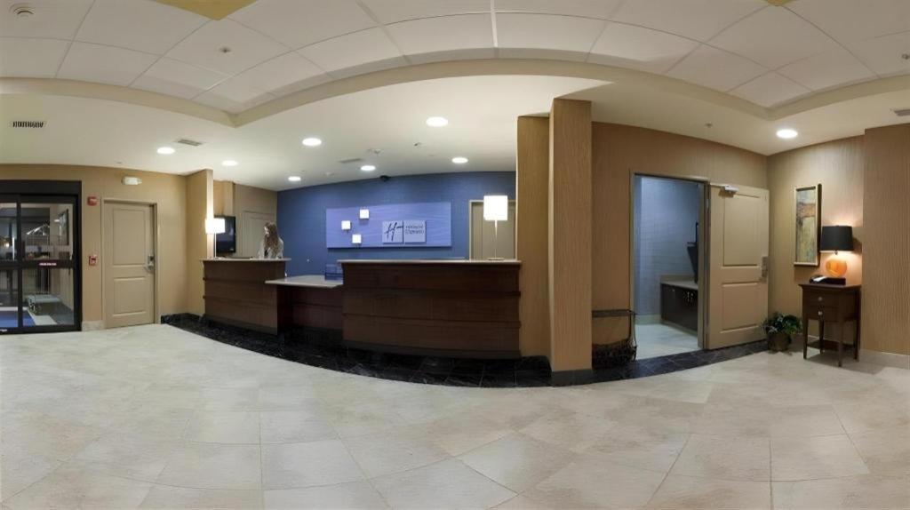 Holiday Inn Express Hotel & Suites Grand Island By Ihg Esterno foto