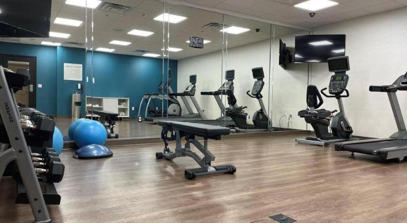 Holiday Inn Express Hotel & Suites Grand Island By Ihg Esterno foto