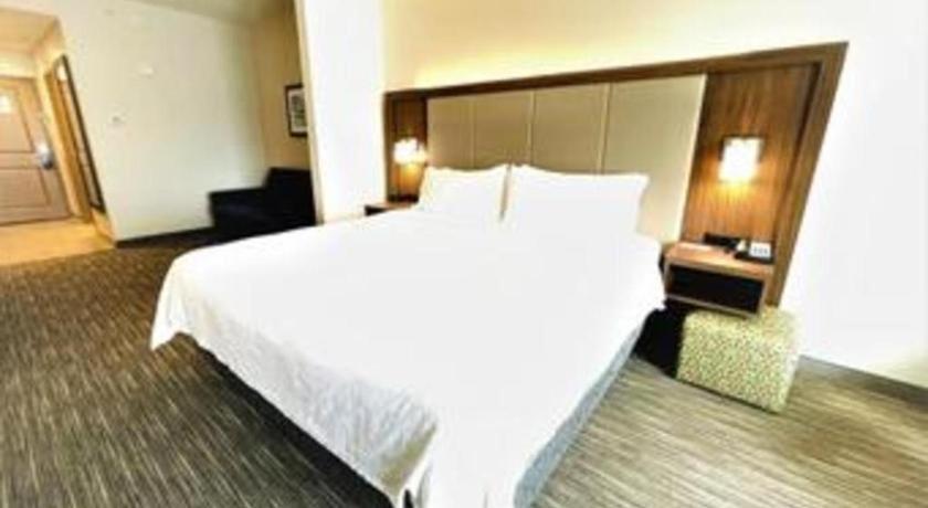 Holiday Inn Express Hotel & Suites Grand Island By Ihg Esterno foto